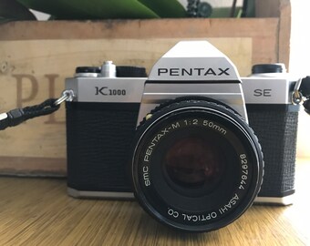 Pentax K1000 SE SLR with SMC Pentax 50mm f2.0 Lens