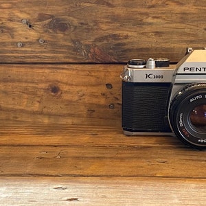 Vintage Pentax K1000 35mm Film Camera W/ 50mm F/2.0 Lens - Etsy