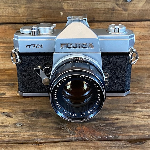 FUJICA ST701 フィルムカメラ 55mmレンズ付き FUJICA ST701 フィルムカメラ 55mmレンズ付き 【公式通販】