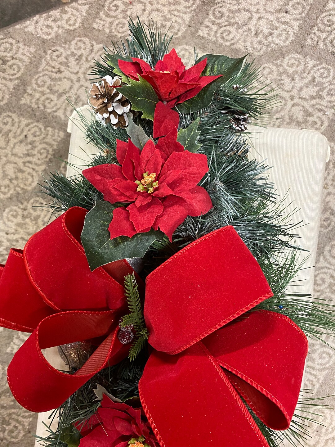 christmas-centerpiece-for-your-dinner-table-home-decor-christmas