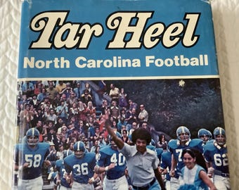 1976/Fútbol americano de Carolina del Norte/Bear Wolf-Jim Hickey-Don McCauley/Tar Heel Fútbol americano de Carolina del Norte/Ken Rappoport/286 páginas Tapa dura