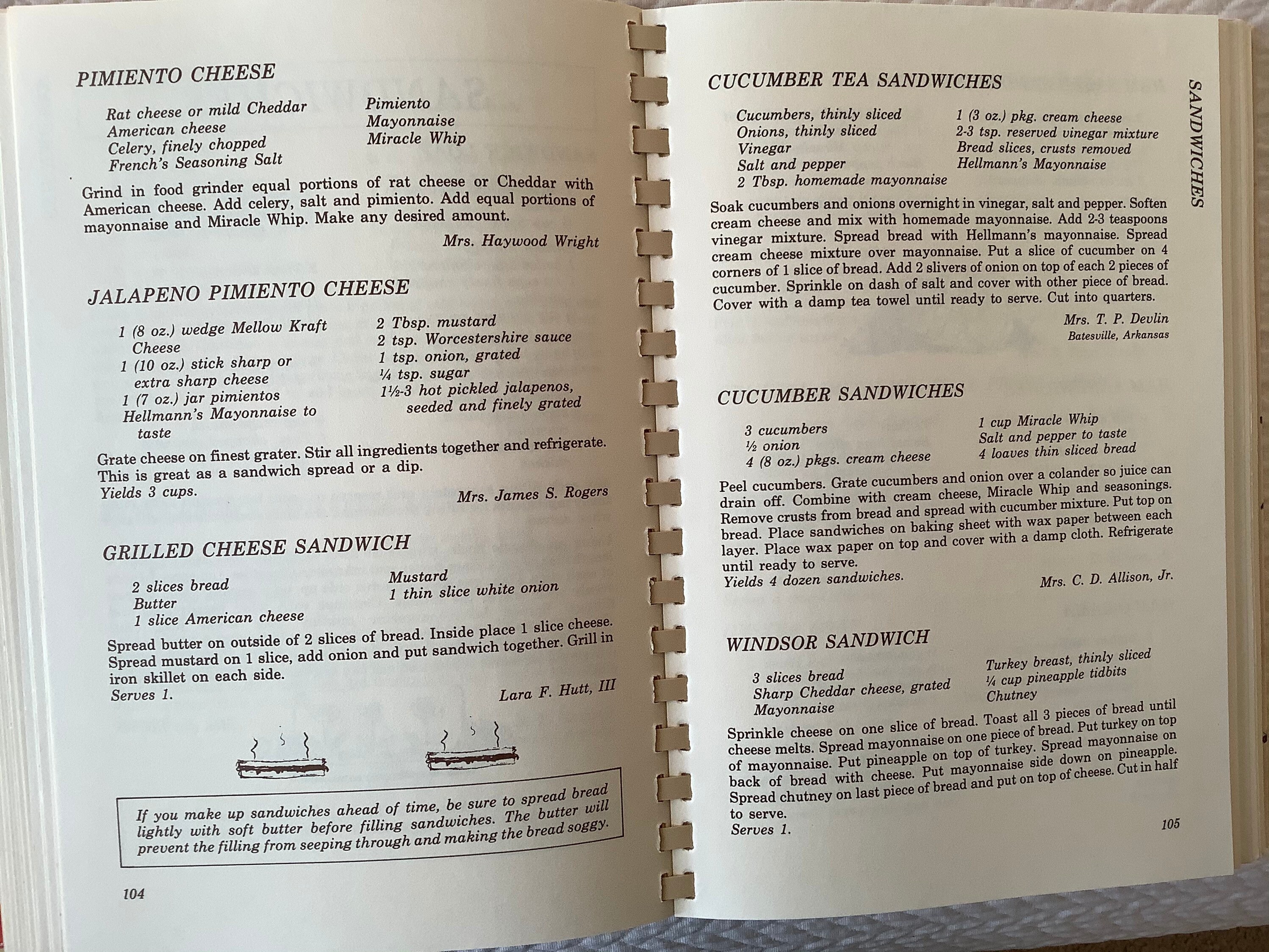 1993 Pine Bluff Arkansas/Junior League Cookbook/Plastic Comb/A Etsy