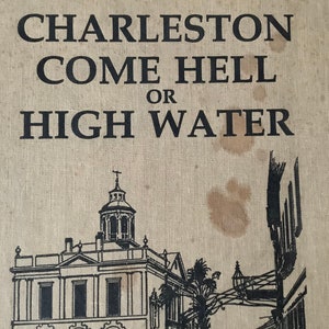 1975/PHOTOGRAPHIC History of Charleston SC/One of America’s Oldest & Best-Preserved Cities / 231 page 8 1/2 x 11 inch Hardcover