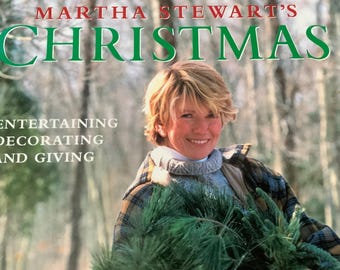 1989/SOFTCOVER/ Martha Stewart’s Christmas/ Entertaining Decorating and Giving/ 144 pg Oversize Softcover/ Martha Stewart