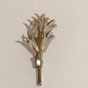 Kramer Cat Tail Flower Gold Silver Tone Metal Signed Brooch Pin.VINTAGE UNIQUE RARE