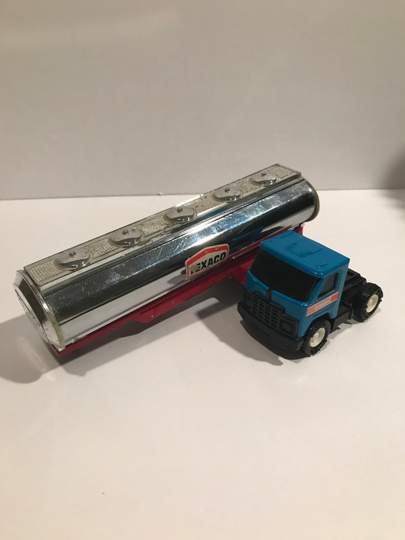 Amazon.co.jp: Truck 1/64 1982 GMC K-2500 Fall Guy Pickup