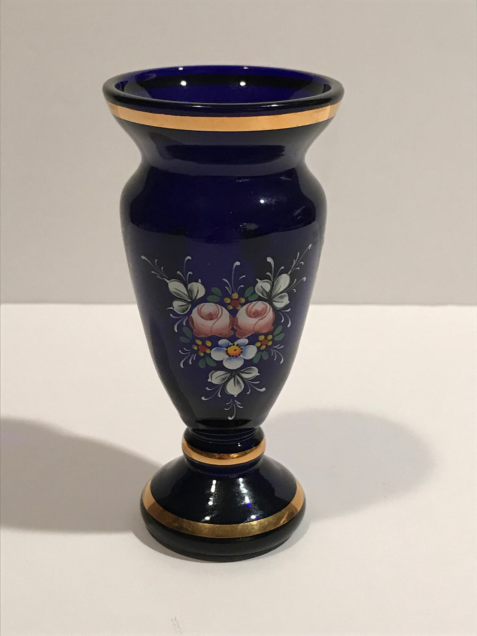 SALE Cobalt Blue Glass Vase Gold Trim with Flowers.VINTAGE Etsy Italia