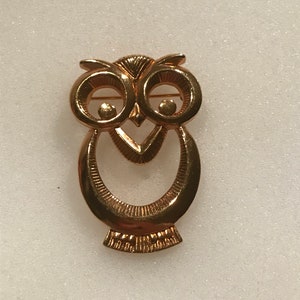 Owl Bird Gold Tone Metal Brooch Pin.VINTAGE UNIQUE RARE