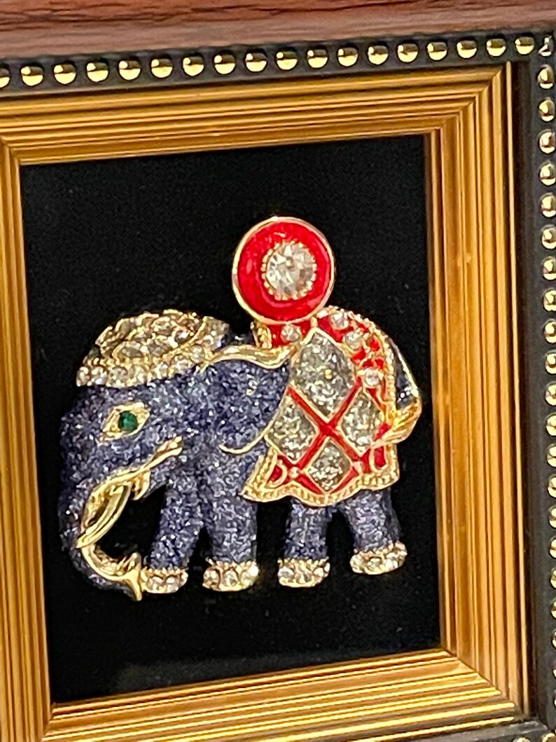 Éléphant émaillé bijou avec strass Shadow Box Décor mural encadré VINTAGE UNIQUE RARE image 4