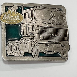 MACK TRUCKS BULLDOG Semi Truck Enamel Metal Belt Buckle Vintage