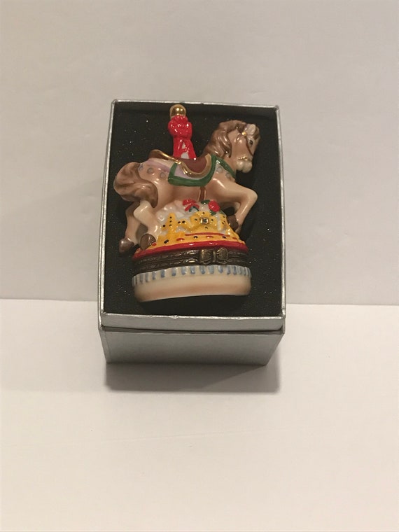 Horse Carousel Porcelain Trinket Box.VINTAGE UNIQ… - image 1