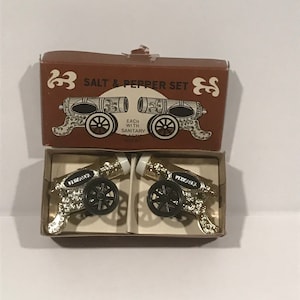 Nebraska Canon Salt and Pepper Shakers Set with Original Box Made in Japan New.VINTAGE UNIQUE RARE