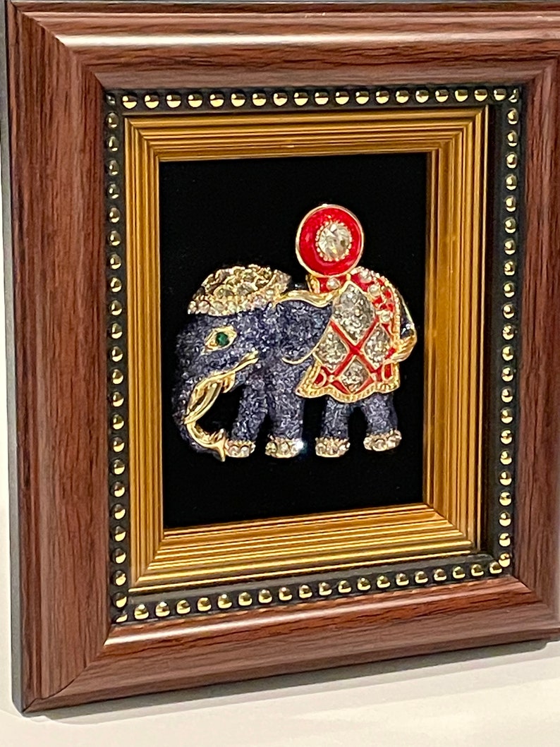 Éléphant émaillé bijou avec strass Shadow Box Décor mural encadré VINTAGE UNIQUE RARE image 3