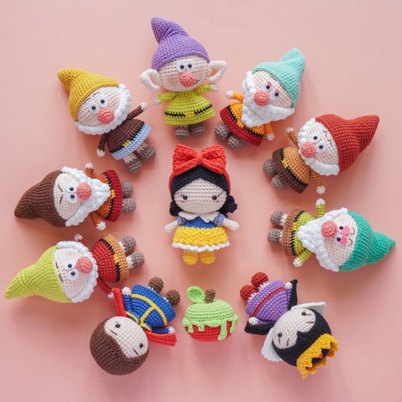 白雪姫と7人の小人の編みぐるみ編み図（PDF） – おとぎ話の人形