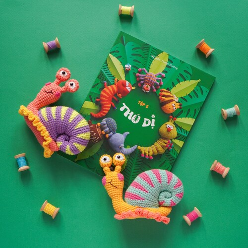 Slimy Snail Crochet Pattern: Amigurumi Doll (PDF)
