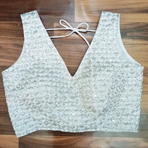 Silver color saree blouse V neck Zari ready made saree Blouse with Silver Floral designs-V Neck  - Readymade Saree Blouse - women&#39;s clothing