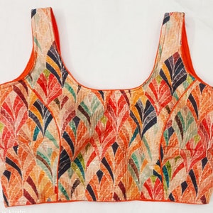 digital print readymade blouse/crop top for sarees & lehangas . sleeve less round neck blouse for women wear . women tops and tees .