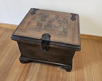 Solid wood trunk, handmade chest, artisan product