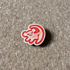 Simba - Wooden Pin, The Lion King, Mufasa, Lion King Pin, Simba Gift, Timon, Pumba, Rafiki, Lion King Gift, Wooden Broach