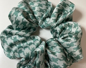 Silk Scrunchie, Hair Accessories, Hair Bands, Silk, Luxury, Retro hair accessories, large hair scrunchies, satin hair scrunchies, Hair ties