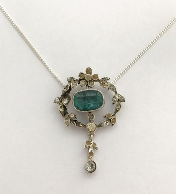 A Stunning Georgian Paste Necklace