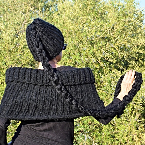 Bonnet côtelé en tricot épais noir, écharpe de chapeau à longue queue, chapeau de câble d’hiver, bonnet pour femmes fait à la main, chapeau slouchy au crochet, bonnet drôle