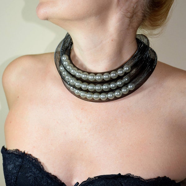 Collier ras de cou en perles tubulaires en grosse maille, grand tour de cou en perles et tubes en maille, collier tube noir à plusieurs rangs, bijoux de perles contemporains