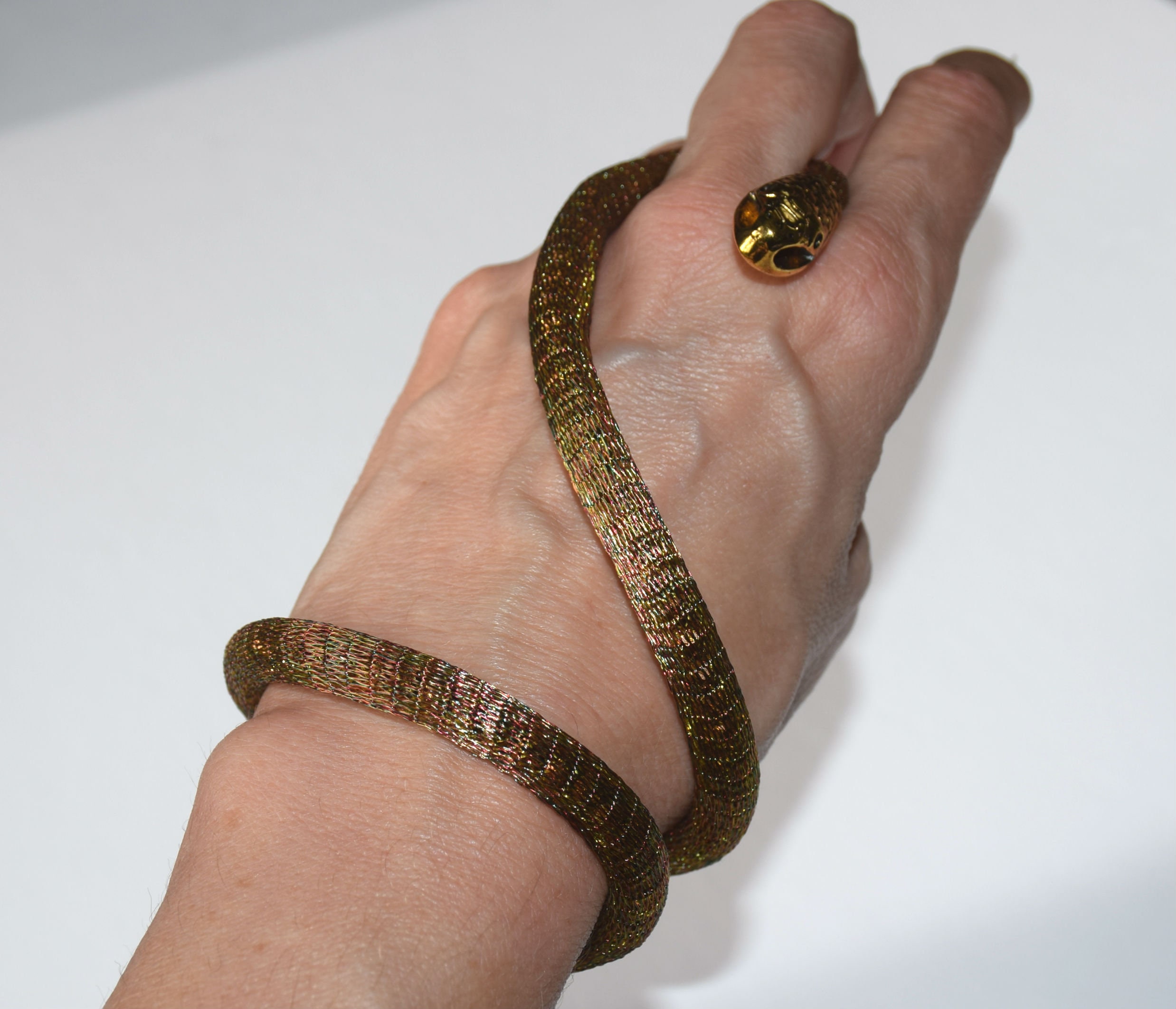 Top 78+ roman snake bracelet best in.duhocakina