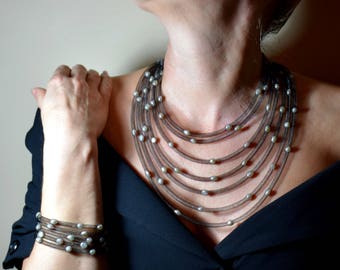 Lange meerstrengige echte parelketting voor cadeau, gelaagde zwarte mesh rubberen buisketting, meerdere stapelketting, handgemaakte sieraden