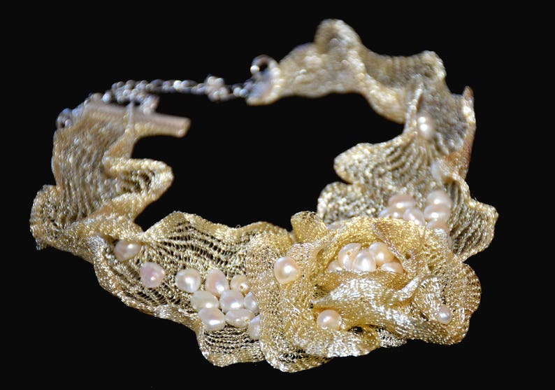 Real pearl choker Pearl choker necklace Trendy choker pearl Bridal Choker Lace choker Floating necklace Trending now 7th Anniversary gift
