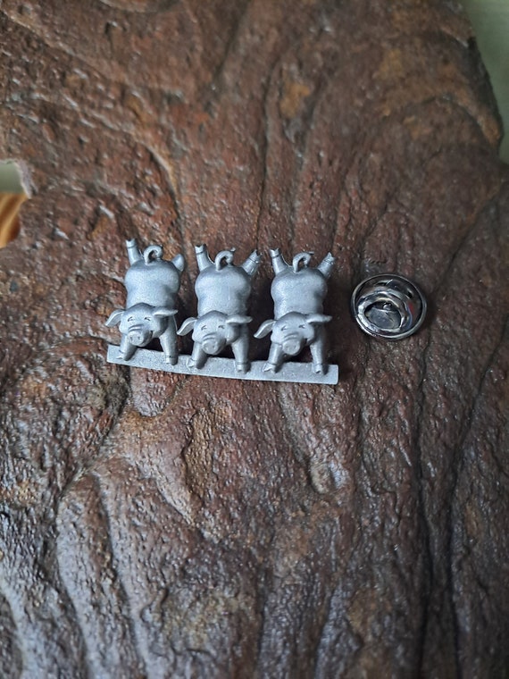 Vintage JJ Jonette Pin Brooch Three Little Pigs P… - image 1