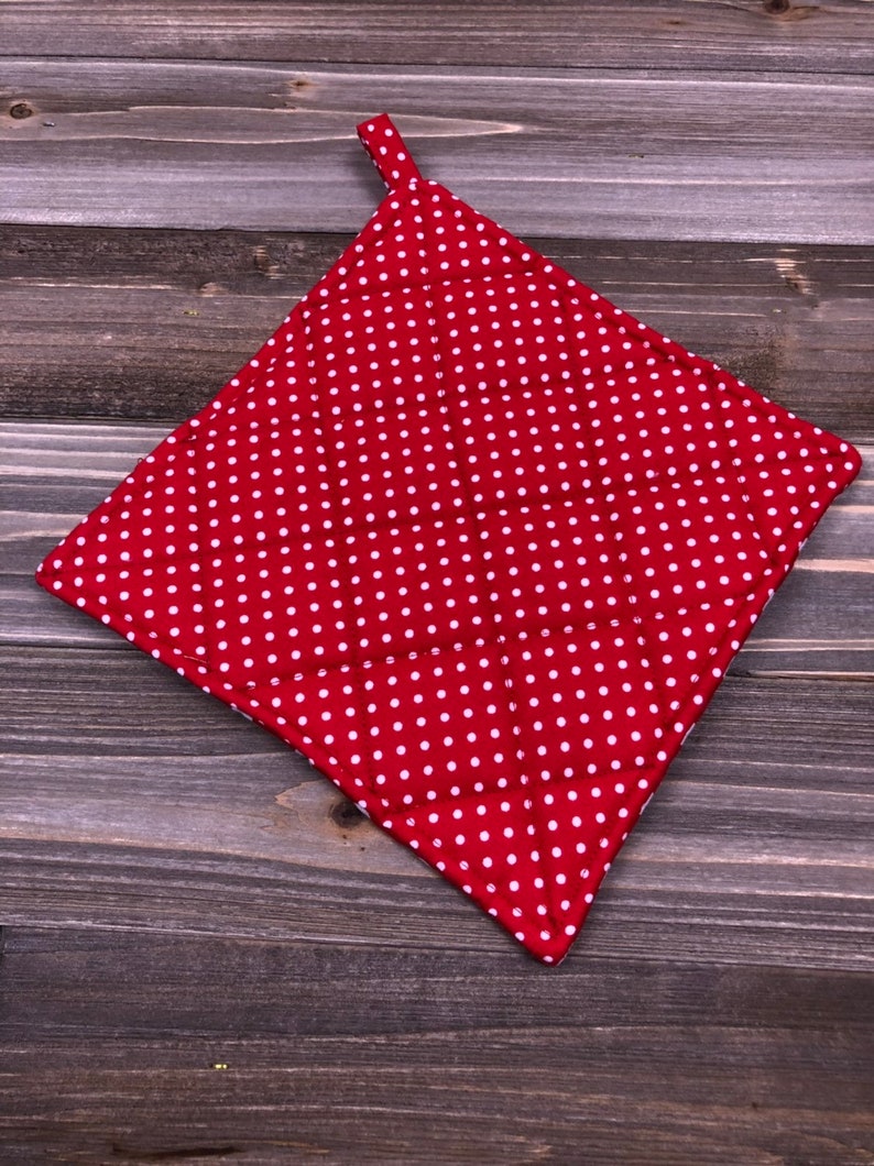 Hanging Kitchen Towel & Pot Holder Set White Towel W/ Red ...