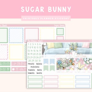 以下が含まれることがあります： パステルカラーの配色と春のテーマの印刷可能なプランナー用ステッカー。ステッカーには、ソファ、花のあるテーブル、イースターエッグのバスケットがあるリビングルームのシーンが描かれています。カレンダーボックス、曜日ラベル、番号ボックスもあります。