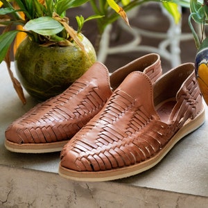 Huarache Sandals Men, Handmade Leather Men's Sandals, Leather Flip-Flops, Summer Shoes, Leather Flat Shoes RAMBUTAN image 1