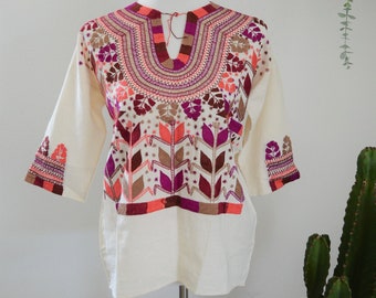 M | Mexican hand embroidered Milpita blouse | 100% cotton