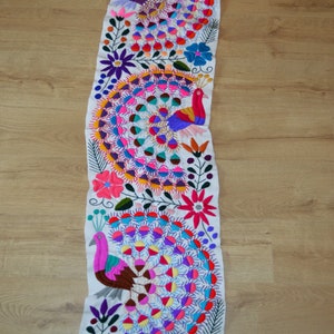 Mexican hand embroidered traditional runner from Chiapas | Animalitos embroidery