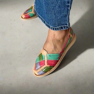 Huarache Sandals Women | Women&#39;s Leather Sandals | Close Toe Flat Sandals | Handmade Women&#39;s Sandals | KUMQUAT