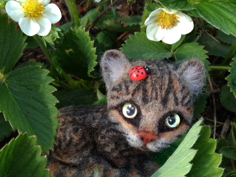 Gray Tabby Kitten Felted Cat figurine Wool sculpture \u0421at statue Gray Cat lovers gift Veterinarian gift Tabby Cat owner gift Felt Cat Toy
