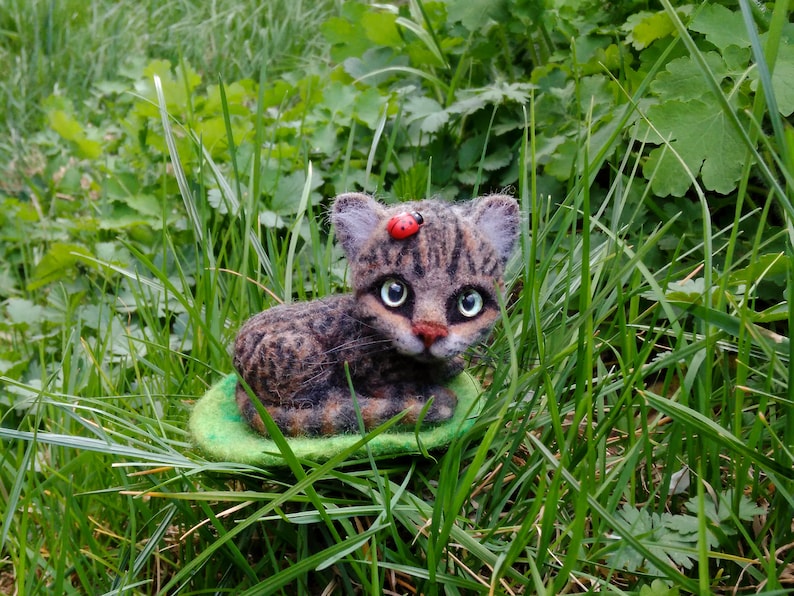 Gray Tabby Kitten Felted Cat figurine Wool sculpture \u0421at statue Gray Cat lovers gift Veterinarian gift Tabby Cat owner gift Felt Cat Toy