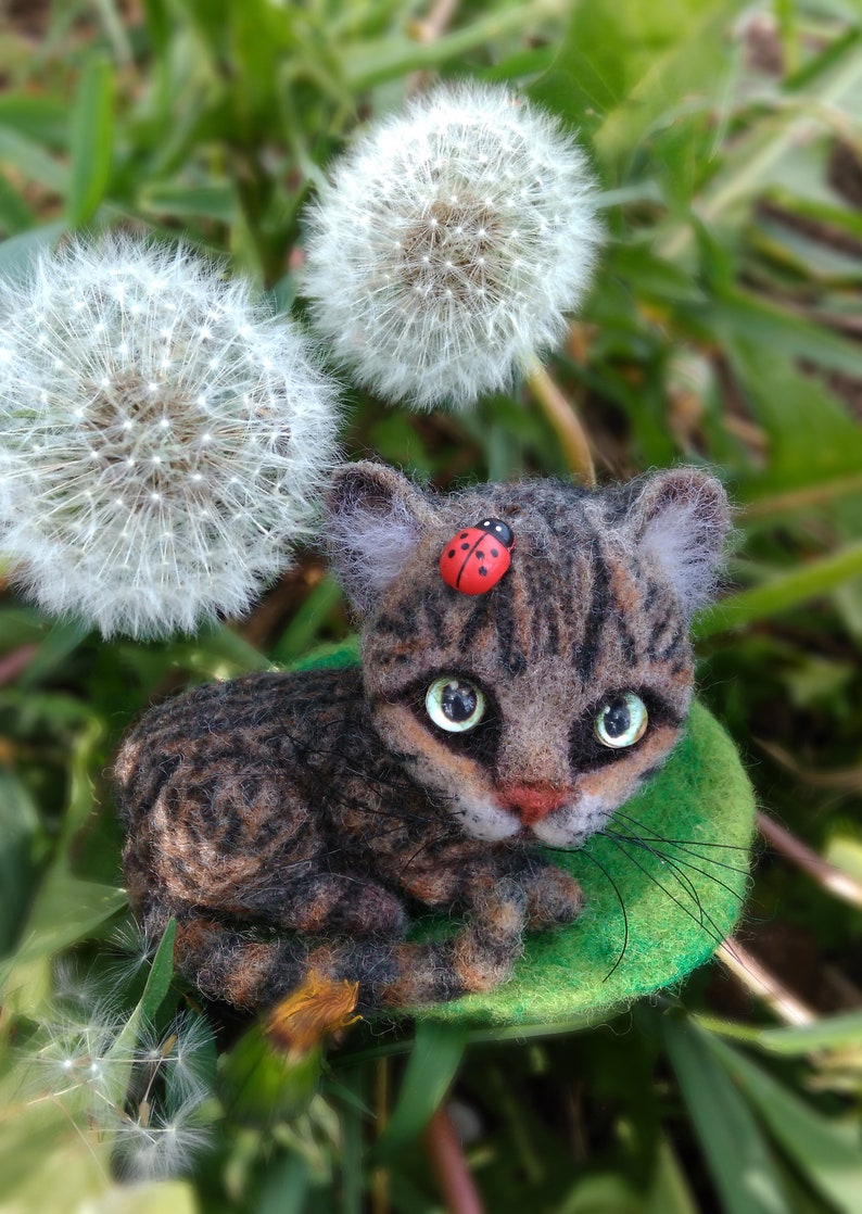 Gray Tabby Kitten Felted Cat figurine Wool sculpture \u0421at statue Gray Cat lovers gift Veterinarian gift Tabby Cat owner gift Felt Cat Toy