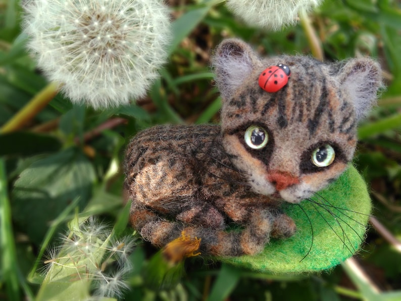 Gray Tabby Kitten Felted Cat figurine Wool sculpture \u0421at statue Gray Cat lovers gift Veterinarian gift Tabby Cat owner gift Felt Cat Toy
