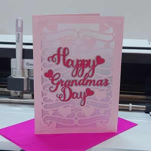Arquivos de corte SVG Cricut Cartão de feliz dia da avó Modelo Cricut Corações Silhueta de feliz dia das mães Cameo Corte a laser Cricut Joy Insert Card