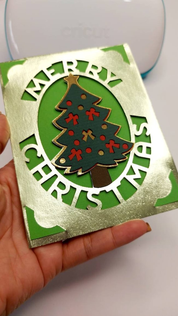 Comment faire un sapin de Noël en papier avec la Cricut ? - Marie