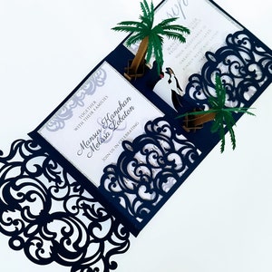 Pop Up Karte SVG Cricut Laser Cut Baum Hochzeitseinladung Paar Baum Tri fold Karte Cricut Cut Datei Paar Strand Silhuette Cameo Die Cut Karte