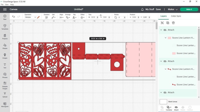 K&ouml;nnte beinhalten: Ein Entwurf f&uuml;r eine rote Papierlaterne mit einem Herzmuster. Der Entwurf wird in einem digitalen Designprogramm mit eingezeichneten Falzlinien angezeigt. Der Entwurf ist 31,72 Zoll breit und 7,55 Zoll hoch.