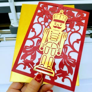 SVG lasergesneden bestanden sjablonen kerstkaarten notenkraker poort vouw kaart uitnodiging Cricut SVG-bestand kaart Silhouette cameo kerstcadeaus DIY