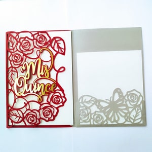 Modèle SVG Cricut Quinceañera roses papillon trois volets de poche carte fichier coupé anniversaire 15 ans Invitation Mis coings découpé au laser camée SVG