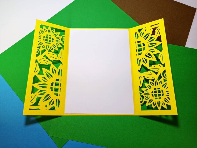 Free Free 132 Sunflower Invitation Svg SVG PNG EPS DXF File