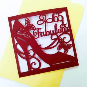 Modelo de arquivo SVG Cricut Cartão de bolso 65ª e fabulosa mulher Cartão de aniversário de 65º aniversário Convite Cameo Corte a laser com salto borboleta