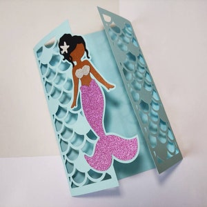 Modèle SVG Gate Fold Card Afro sirène Afro girl Invitation Cricut Carte d'anniversaire Fichier découpé au Laser Silhouette Cameo Black Mermaid Party